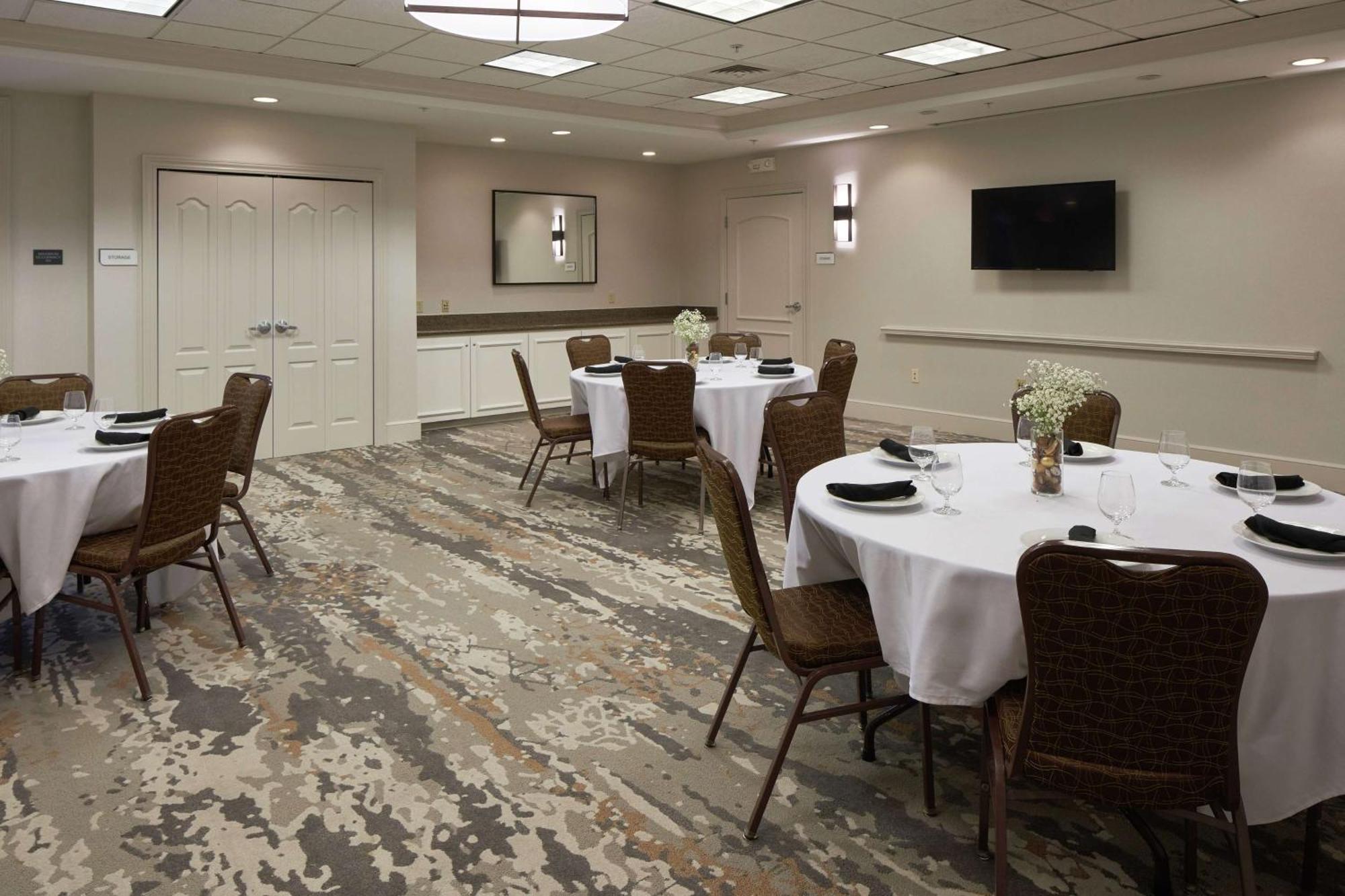 Hilton Garden Inn Evansville Buitenkant foto