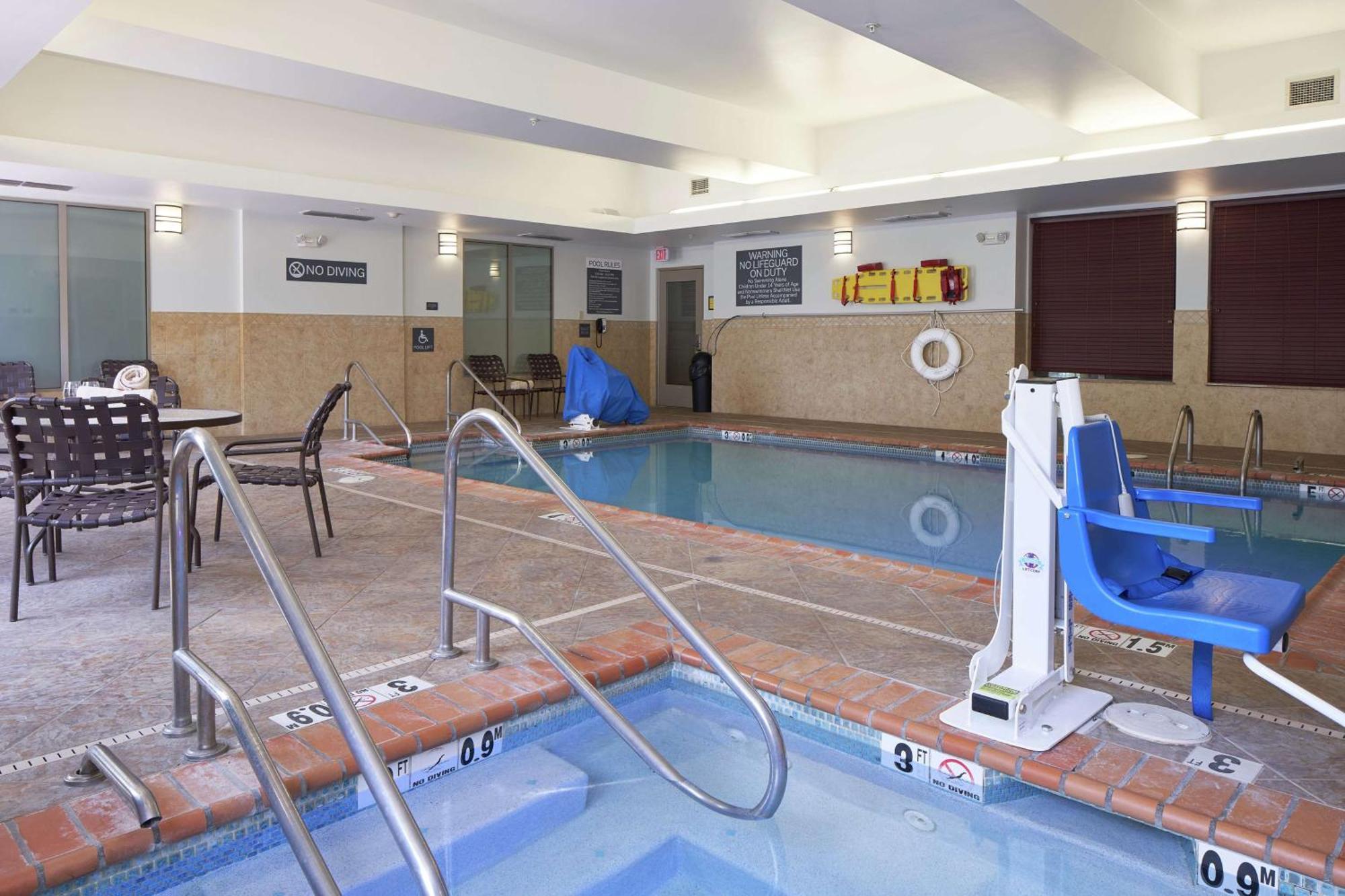 Hilton Garden Inn Evansville Buitenkant foto